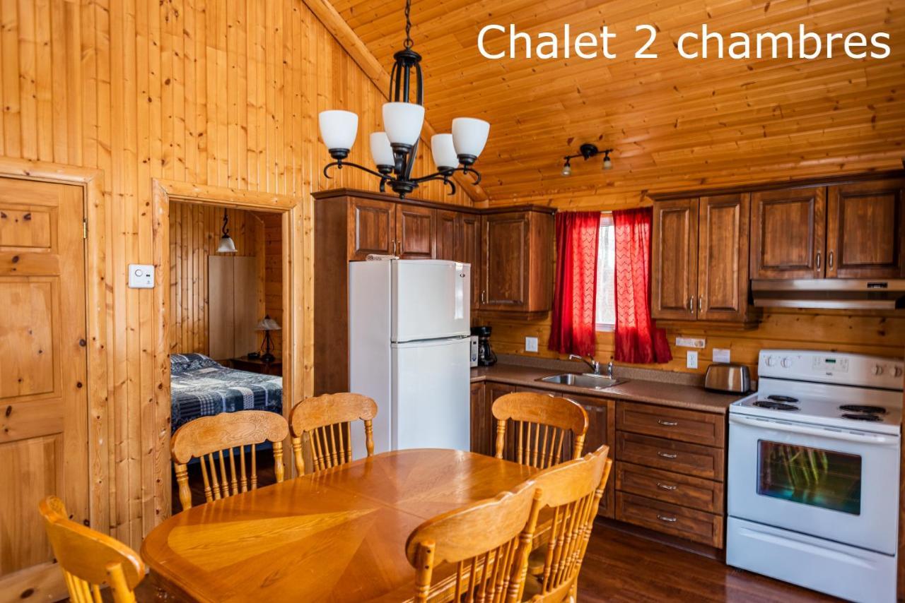 Chalets Et Spa Lac Saint-Jean Chambord Bagian luar foto