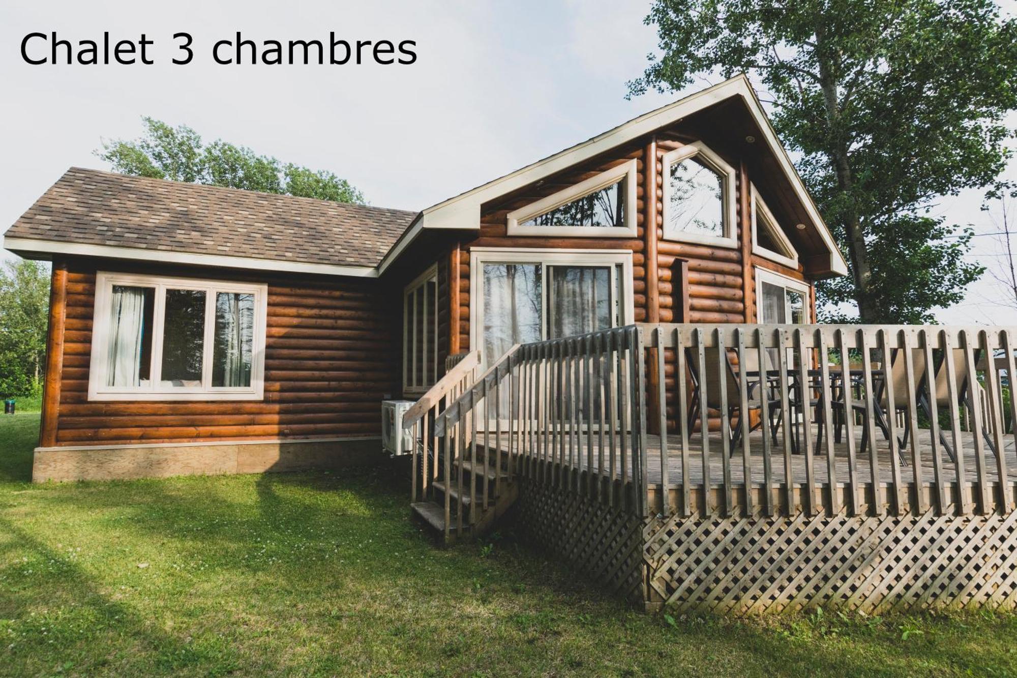 Chalets Et Spa Lac Saint-Jean Chambord Bagian luar foto