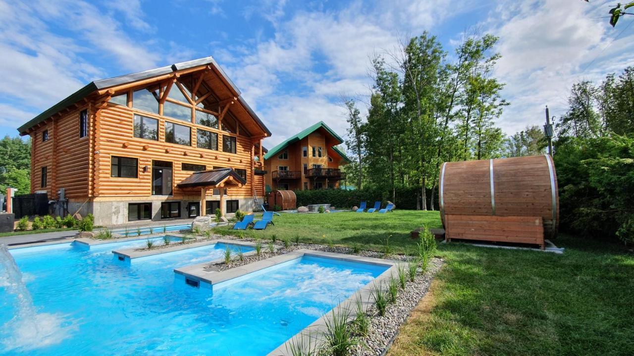 Chalets Et Spa Lac Saint-Jean Chambord Bagian luar foto