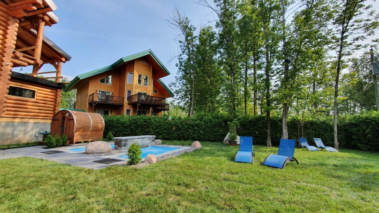 Chalets Et Spa Lac Saint-Jean Chambord Bagian luar foto