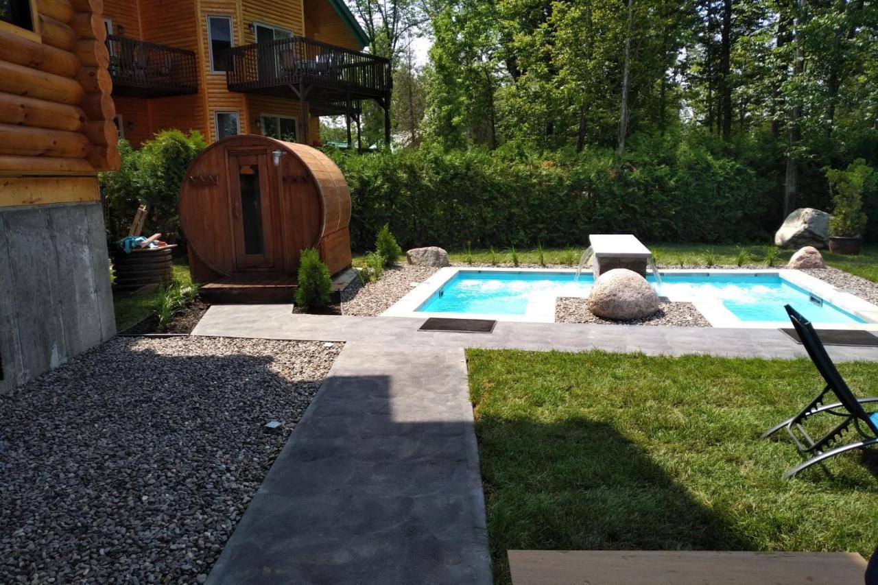 Chalets Et Spa Lac Saint-Jean Chambord Bagian luar foto